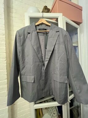 Lioness Gray Single-Button Womens Men style Blazer